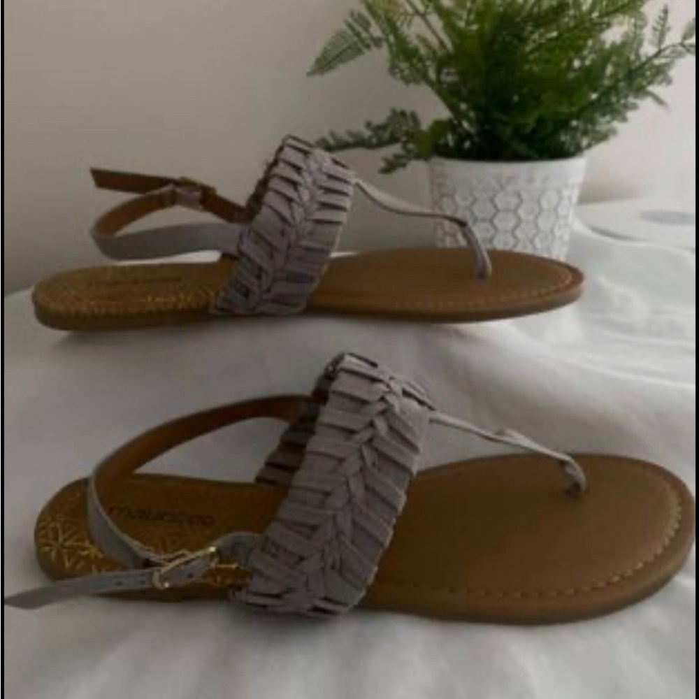 New women’s sandals